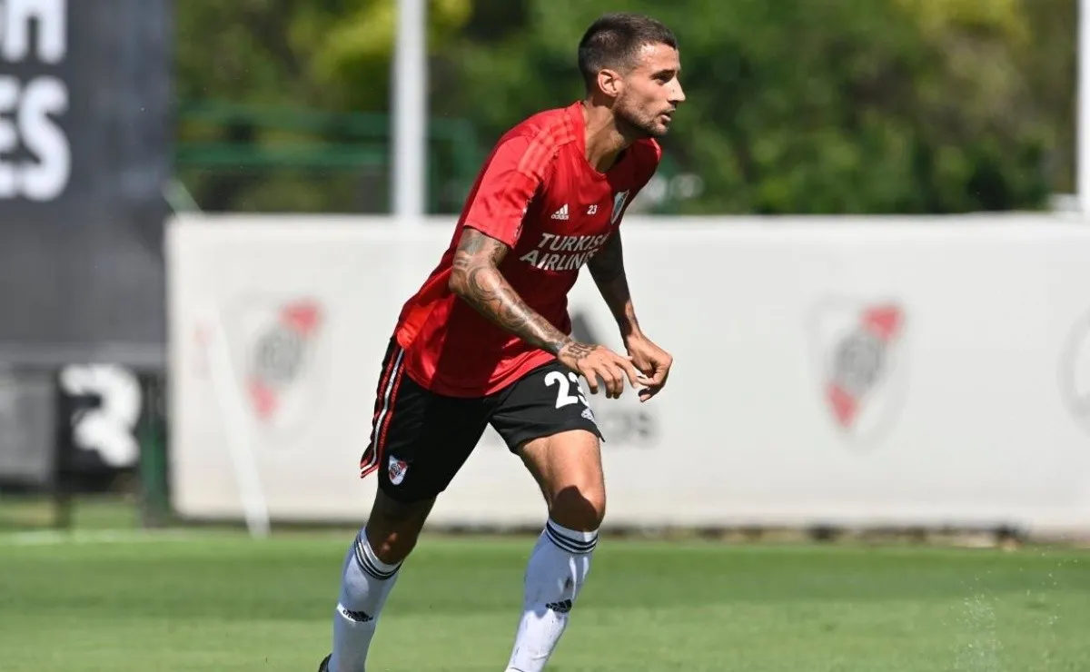 Emanuel Mammana es el único refuerzo que no jugó oficialmente.