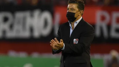 Marcelo Gallardo planea el equipo para recibir a Racing.