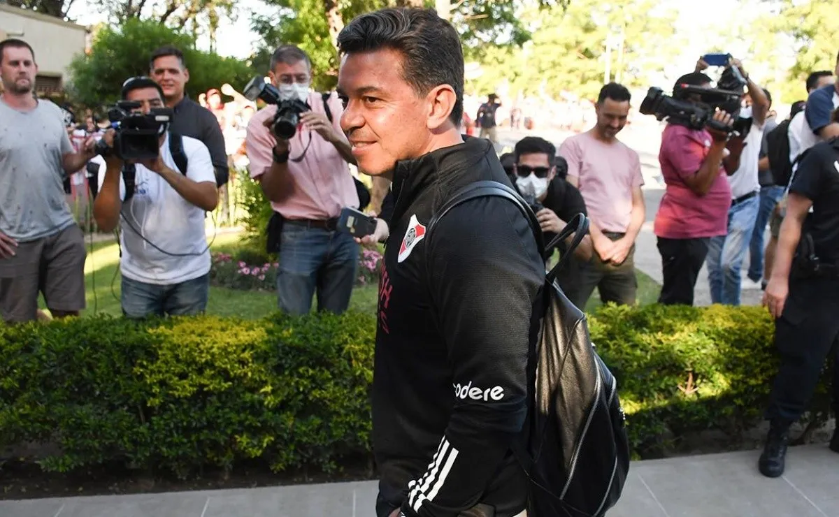 Marcelo Gallardo arribó a Rosario para sumarse a la delegación de River de cara al partido contra Newell's por la tercera fecha de la Copa de la Liga.