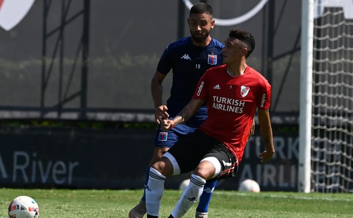 Matías Suárez volvió a jugar este miércoles.
