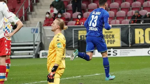 Lucas Alario convirtió en la derrota del Bayer Leverkusen.