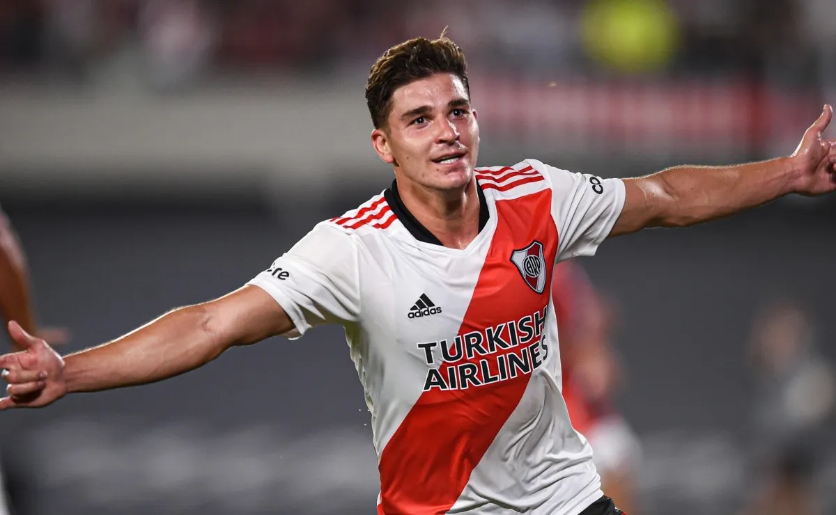 La Araña marcó un hat-trick y se llevó la pelota a su casa.