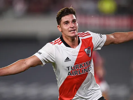 Con un show de Álvarez, River goleó y logró su primer triunfo