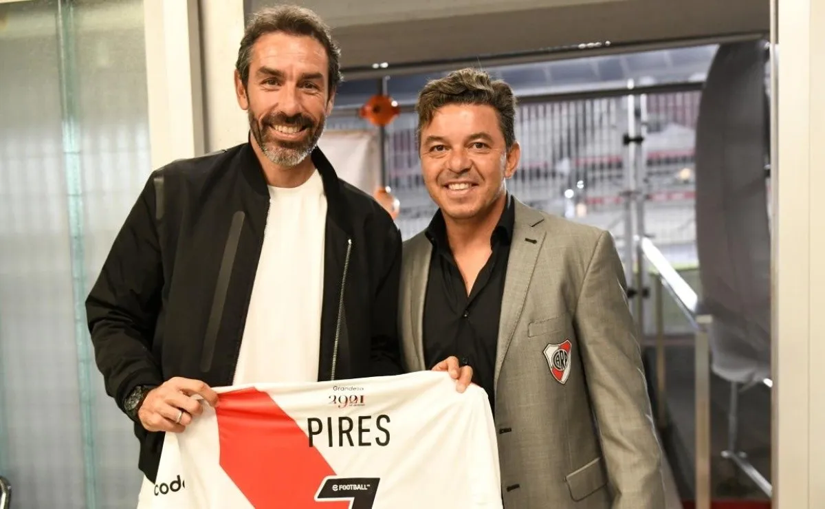 Robert Pires se encontró con Marcelo Gallardo en el Monumental.