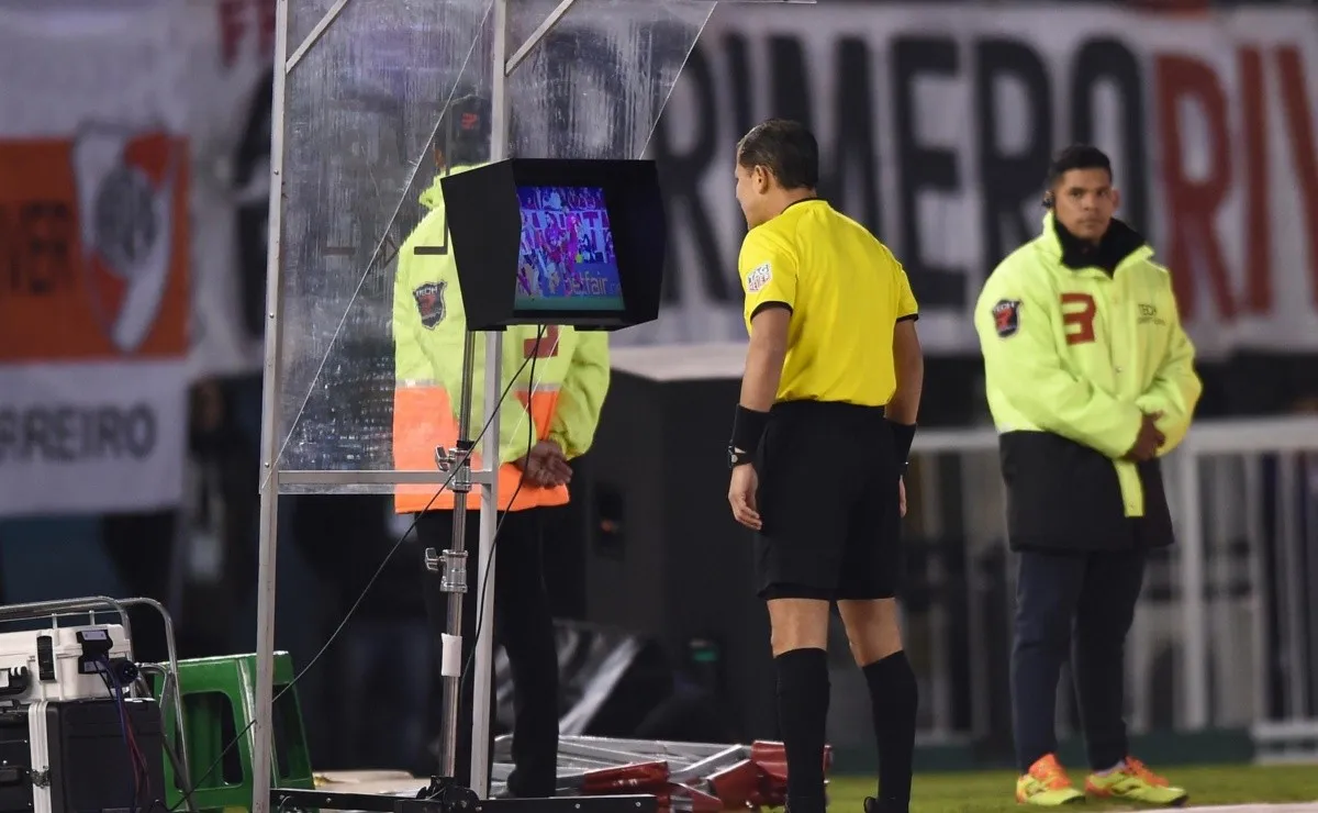 La tecnología finalmente desembarca en el fútbol argentino.