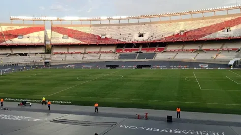 Así está el campo de juego del Monumental.