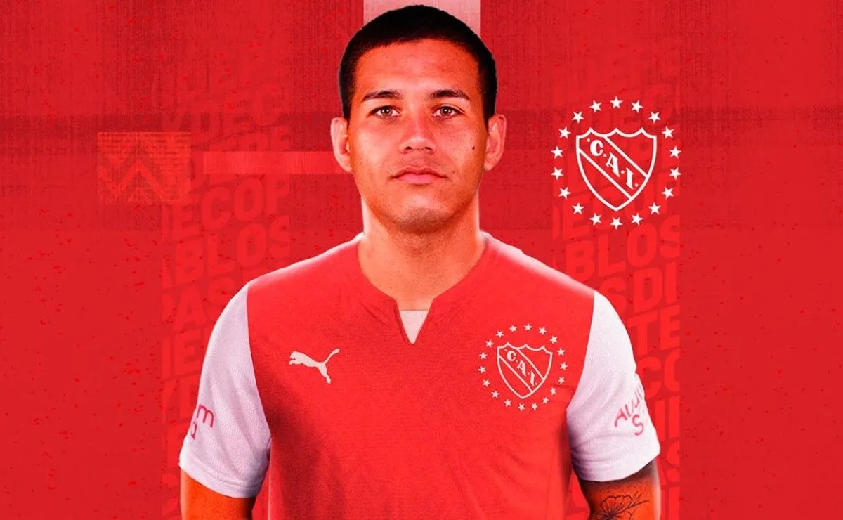 Alex Vigo pasó de River a Independiente y el Rojo desde sus redes sociales oficiales realizó una presentación más que curiosa.