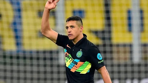 Alexis Sánchez, ex delantero de River, anotó un golazo en la victoria del Inter sobre la Roma por los cuartos de final de la Copa Italia.