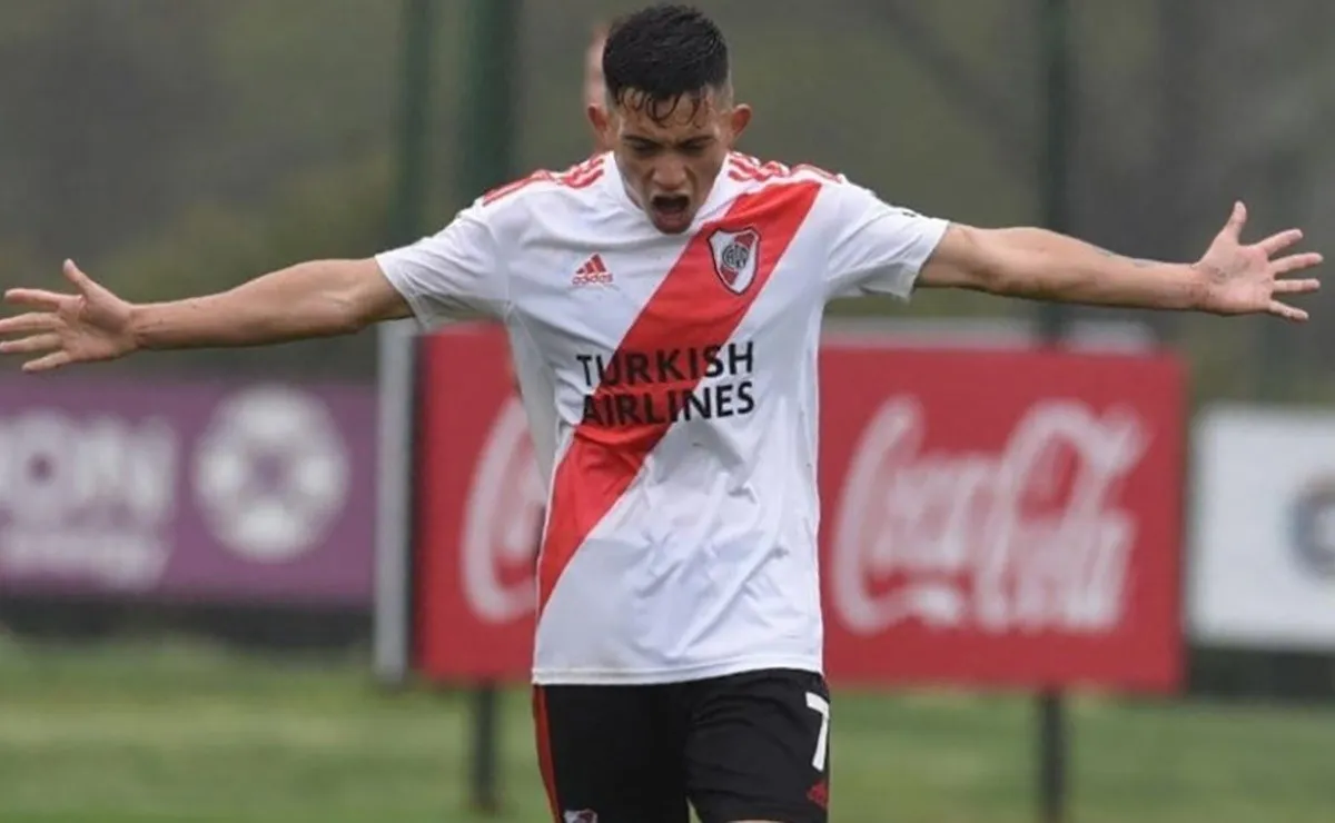 El atacante jugará cedido durante una temporada en otro equipo del fútbol argentino.