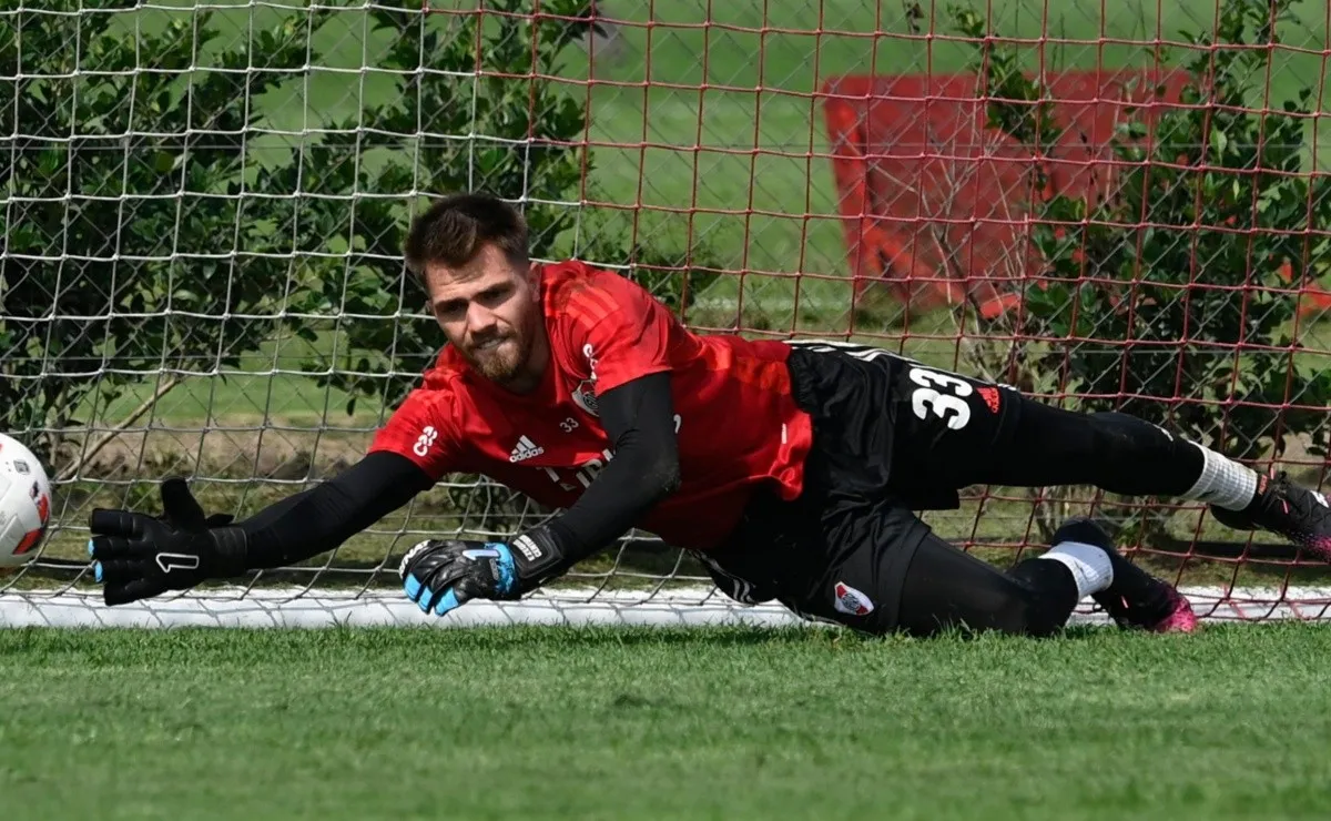 Centurión tendrá la chance de reemplazar a Armani esta noche.
