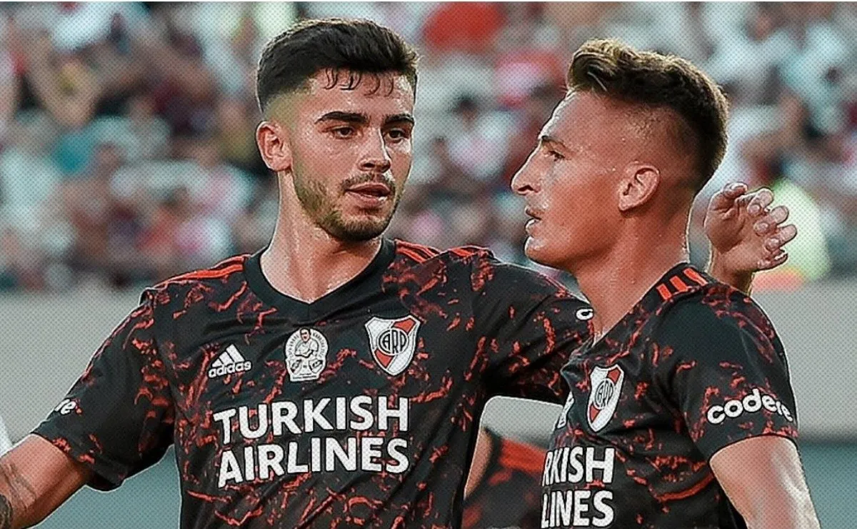 River se enfrenta a Platense en el Monumental.