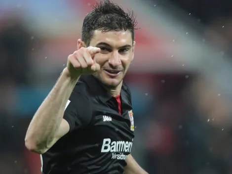 Golazo de Alario en la goleada del Leverkusen