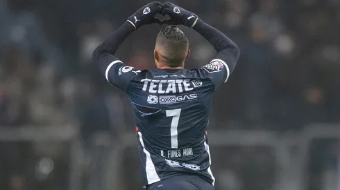 Rogelio Funes Mori convirtió un golazo en la remontada de Rayados ante Cruz Azul por la tercera fecha del Clausura en México.