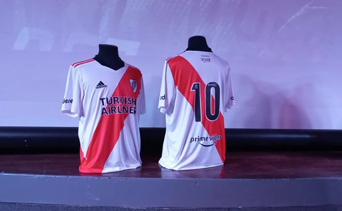 El Millonario sumó un nuevo sponsor a su camiseta.