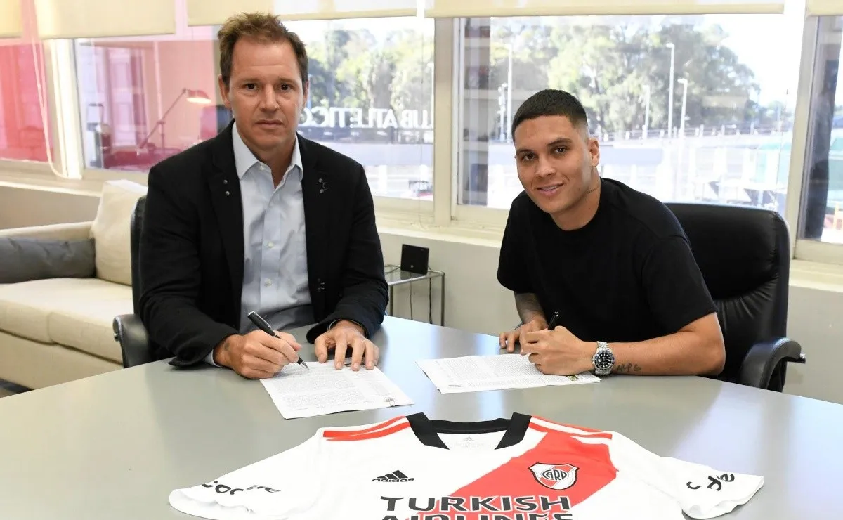 El Nalgón fue presentado oficialmente y ya firmó su contrato con River.