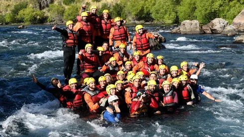 El plantel de River se distendió en el agua.