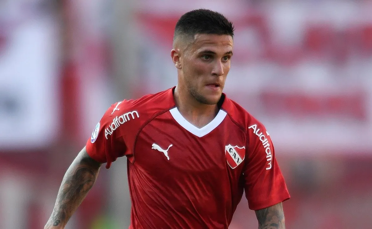River quiere cerrar sí o sí al lateral derecho en los próximos días.