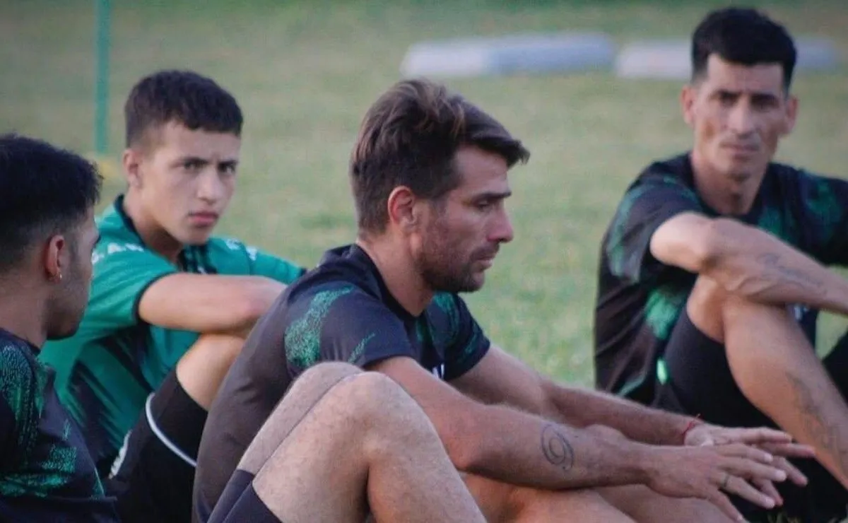 Leo Ponzio se preprara para la Liga Cañadense de fútbol