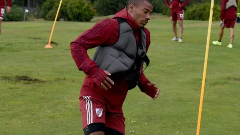 Nicolás De La Cruz recibió el alta del Covid-19 y ya se sumó a la pretemporada de River en San Martín de los Andes.
