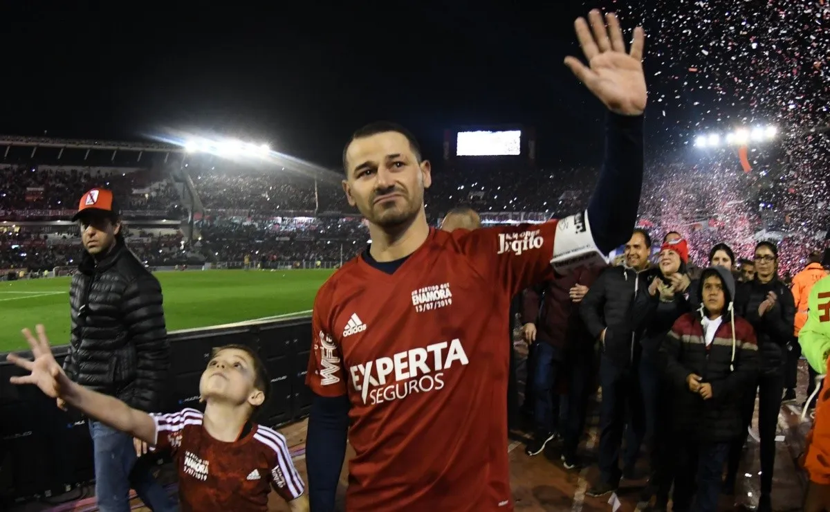 Rodrigo Mora tuvo que dejar el fútbol a los 31 años.