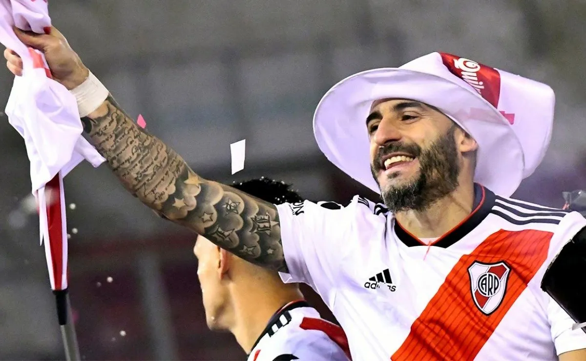 Javier Pinola renovará su contrato con River hasta fines de 2022, pero más allá de eso Rosario Central posó los ojos en él para que vuelva al Canalla.