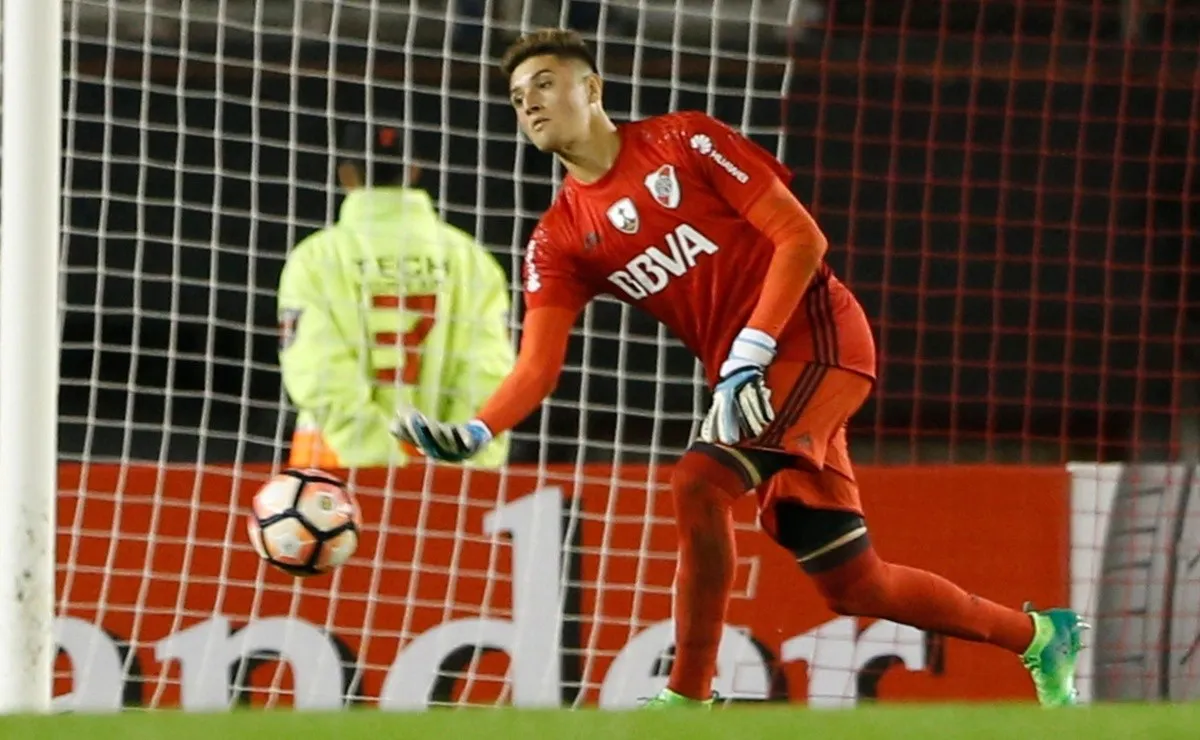 Otro arquero que puede volver a River