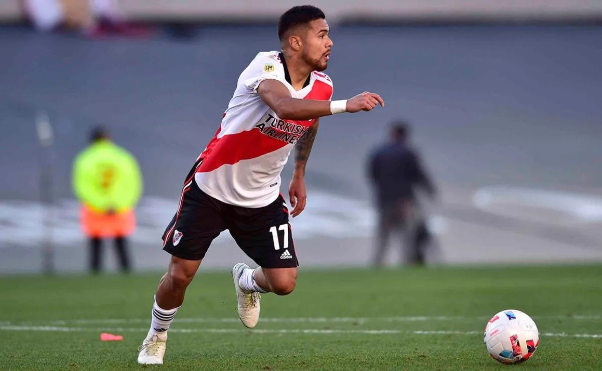 River recibió una oferta del Sevilla por Paulo Díaz, la misma fue por 9 millones de euros, la cláusula de salida del chileno es de 20 millones.