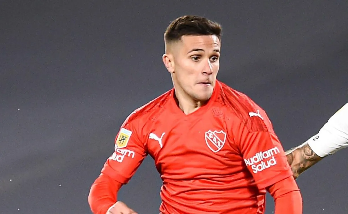 Bustos podría llegar a ser refuerzo de River.