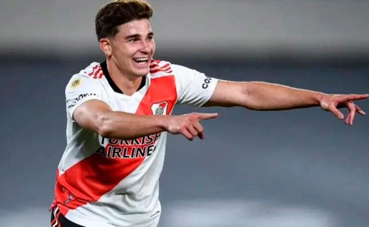 Julián Álvarez se metió en el top 5 de los máximos goleadores de la era Gallardo. El cordobés lleva 34 goles en 95 partidos con la camiseta de River.