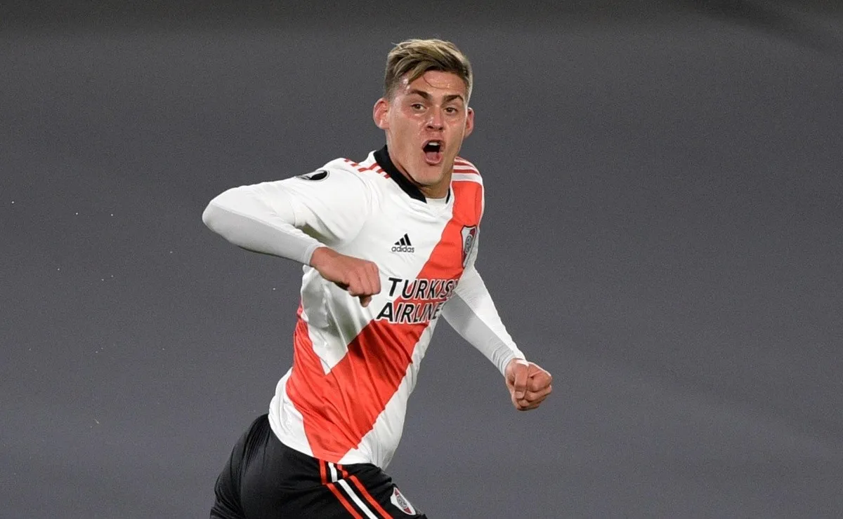 El delantero también es fanático de otro deporte además del fútbol.