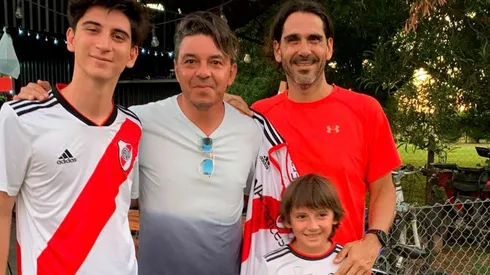 Marcelo Gallardo pasó Navidad en un club de campo y varios hinchas de River pudieron verlo y sacarse fotos con él.