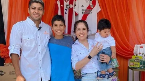 Robert Rojas disfruta con su familia en sus vacaciones en Paraguay