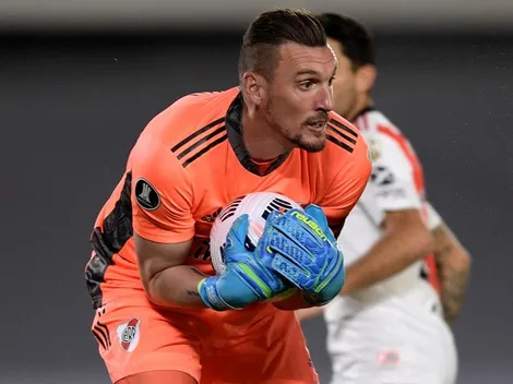 Armani sacó su vino: el gran detalle que podrán atesorar los hinchas