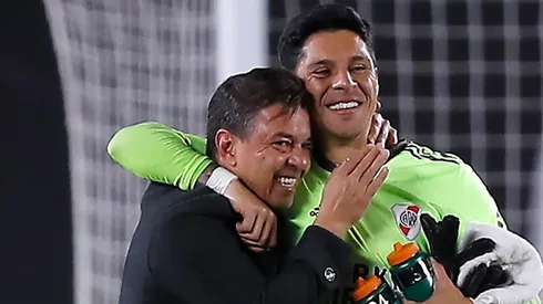 Un abrazo y un par de sonrisas que perdurarán para siempre.