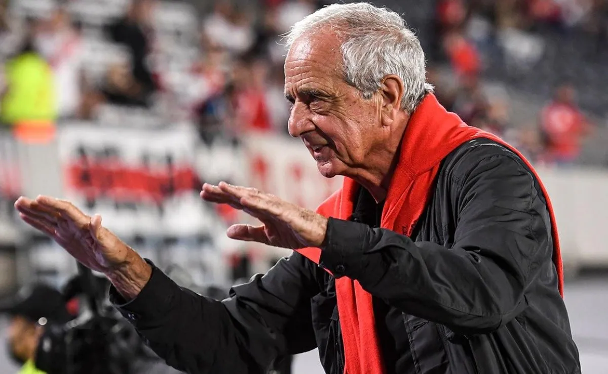 Rodolfo D'Onofrio felicitó a River por haber ganado un nuevo título pero además tuvo palabras especiales para Leonardo Ponzio, la bandera de su gestión.