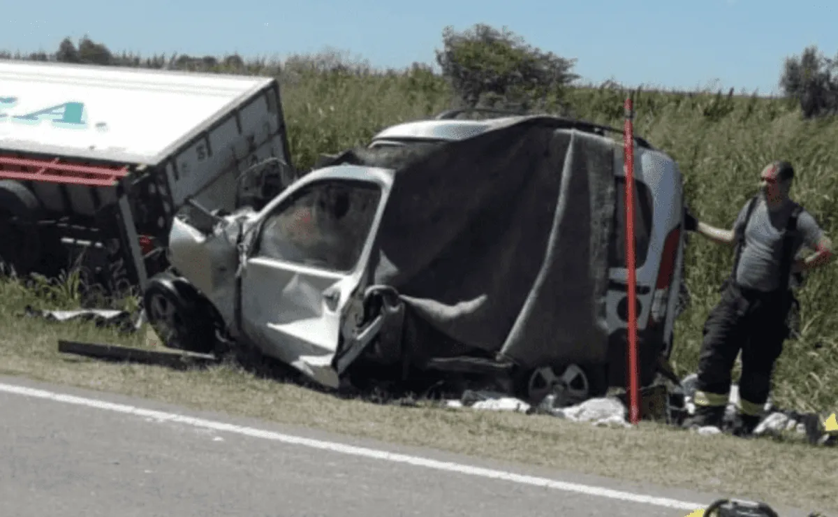 Un accidente en la ruta terminó con la vida de cuatro personas que viajaban a Santiago.