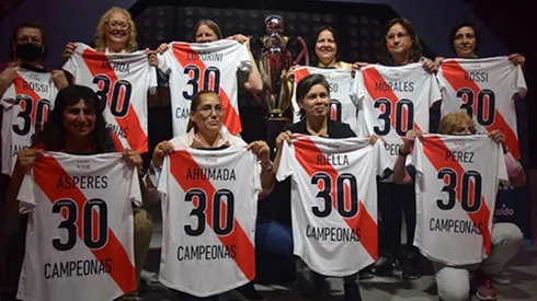 Las campeonas de 1991 fueron homenajeadas por River.