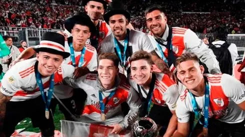 Los chicos surgidos de las Inferiores de River celebran el título de la Liga Profesional.