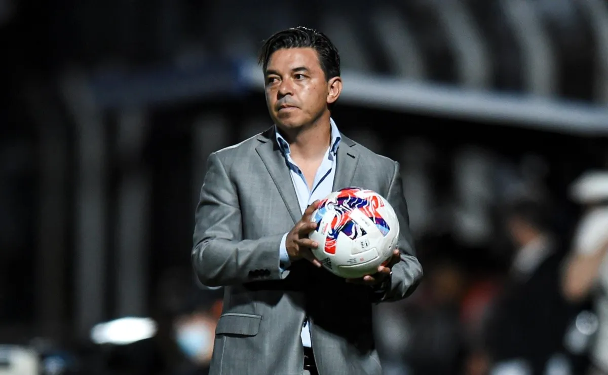 El Muñeco se prepara para el último partido del torneo local.