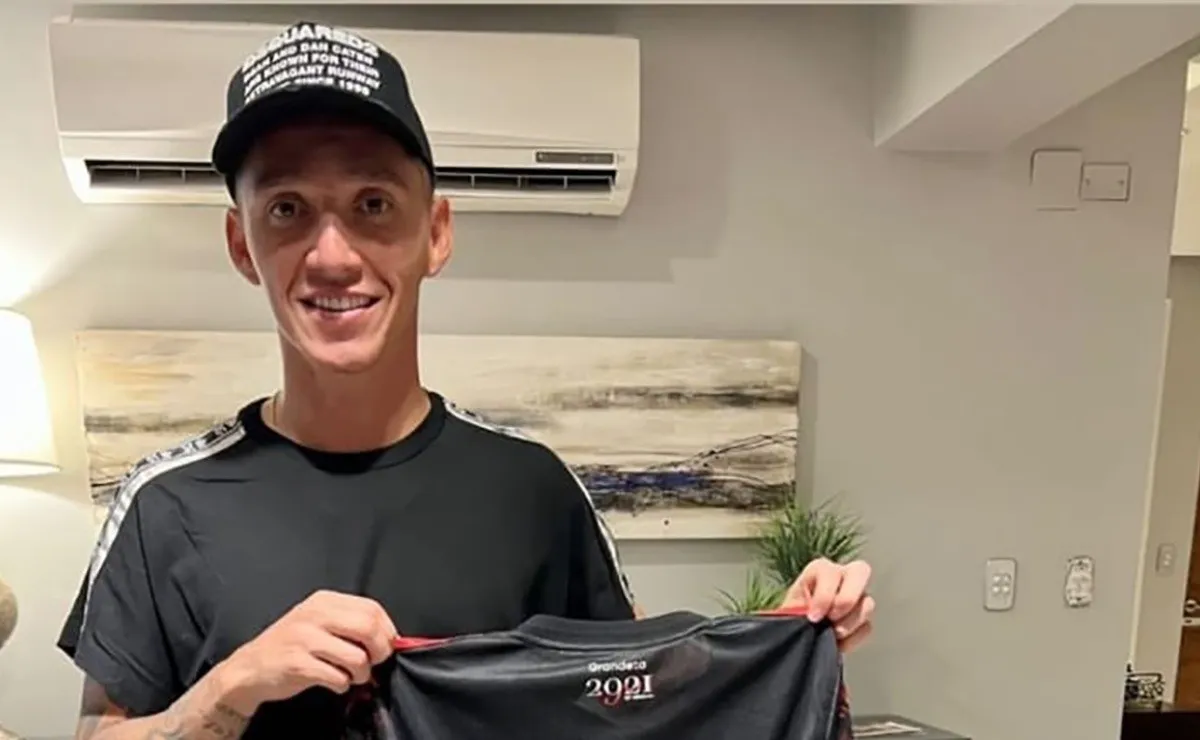 Krane recibió un regalo de su ex compañero de mediocampo en River.