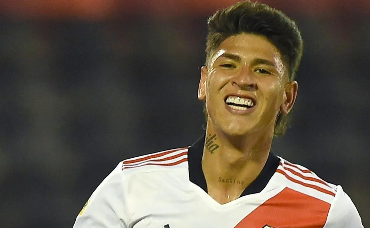 Jorge Carrascal y un guiño muy especial para los hinchas de River a pocos días de cumplirse un nuevo aniversario de la obtención de la Copa Libertadores 2018 ante Boca.