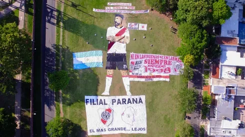 La obra de arte en homenaje al Oso Pratto que se lució en Entre Ríos.