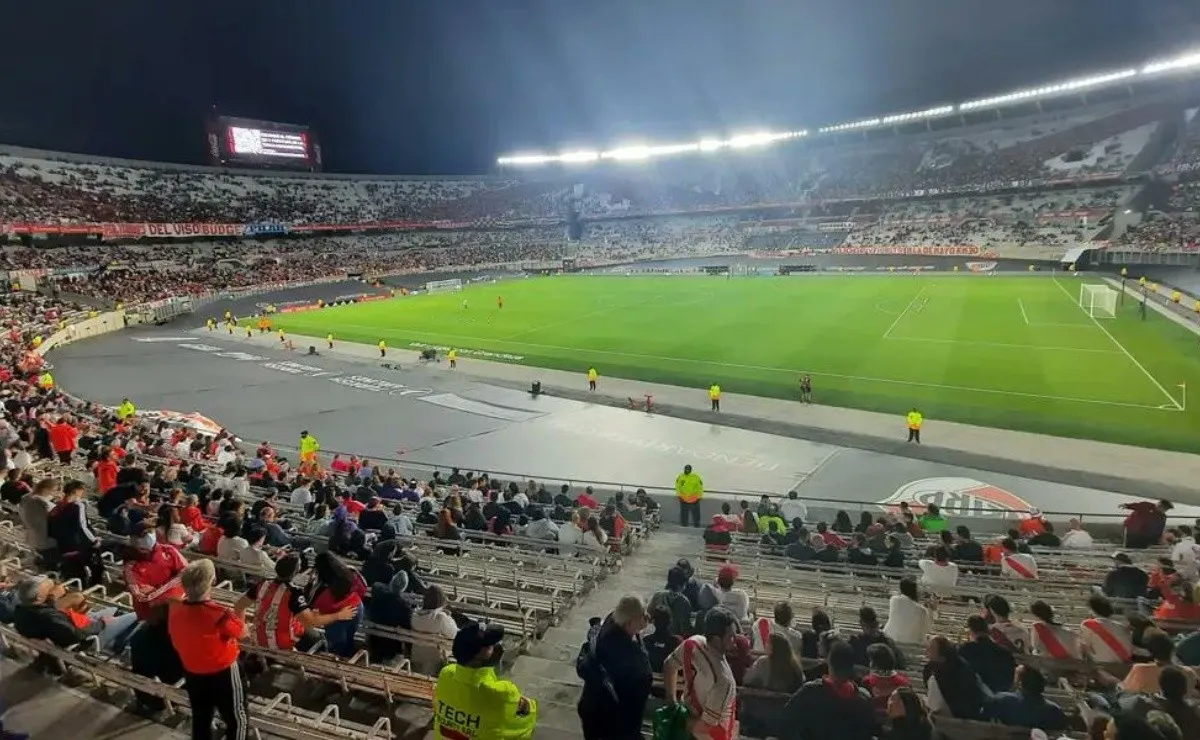 El Monumental recibe a los hinchas en la previa de River vs. Defensa y Justicia.