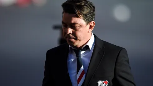 Se comercializa la corbata que usó Marcelo Gallardo en homenaje a Ángel Labruna.