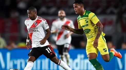 River recibe a Defensa y Justicia en el Estadio Monumental.