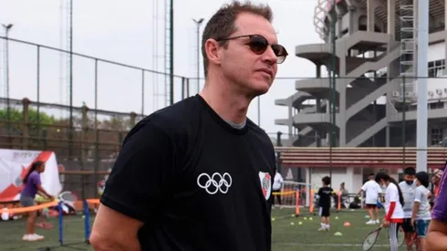 Jorge Brito, candidato a presidente de River, chicaneó a Boca por las malas condiciones de su campo de juego cuando llueve.