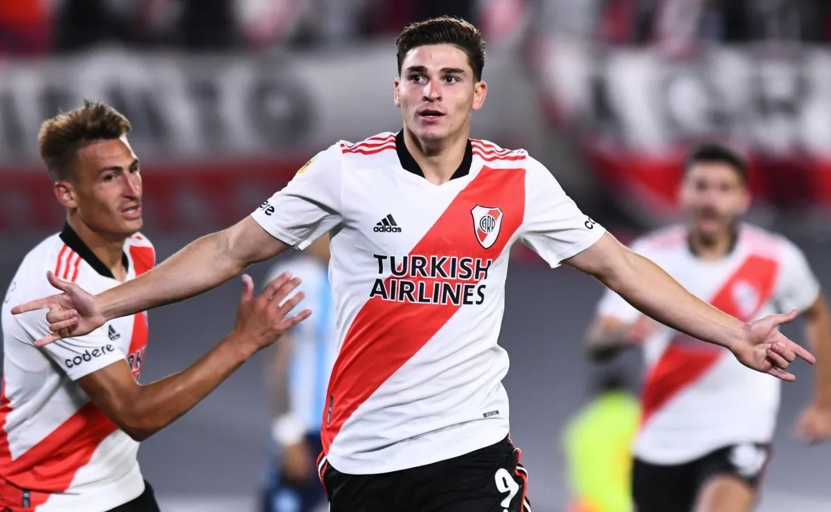 Julián Álvarez está a punto de consagrarse como goleador de la Liga Profesional.