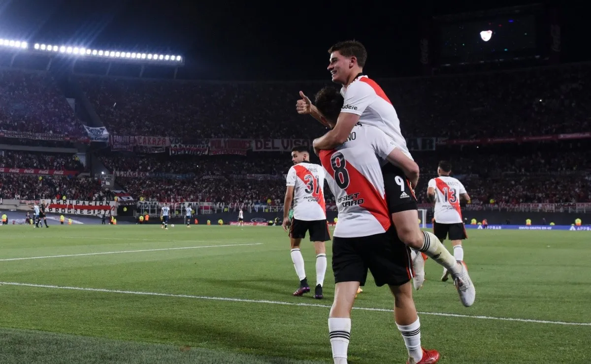 Las mejores fotos y videos de River Campeón.