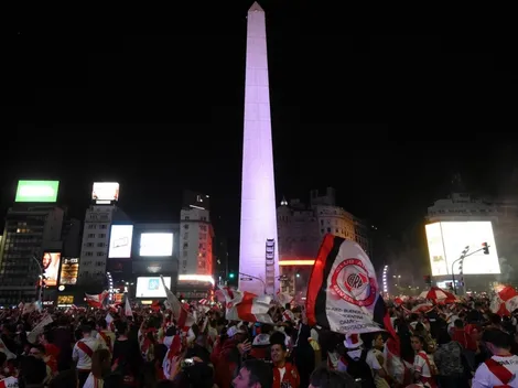 River Campeón: así festejan los hinchas en el Obelisco