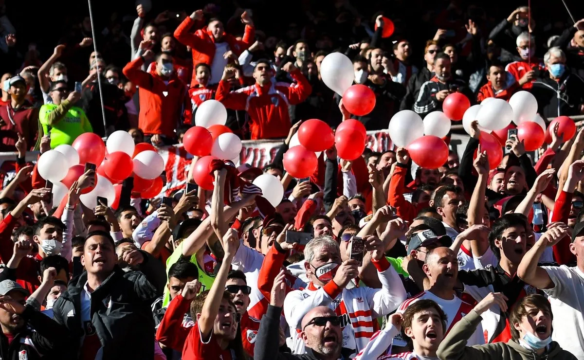 Los hinchas de River que concurran al partido contra Racing deberán ingresar sí o sí con su Carnet Único, el club dio la posibilidad de ir a buscarlo al Monumental.